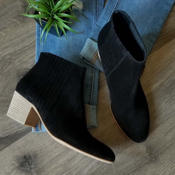 PRICE DROP⬇️ Vince suede booties - Picture 4 of 8